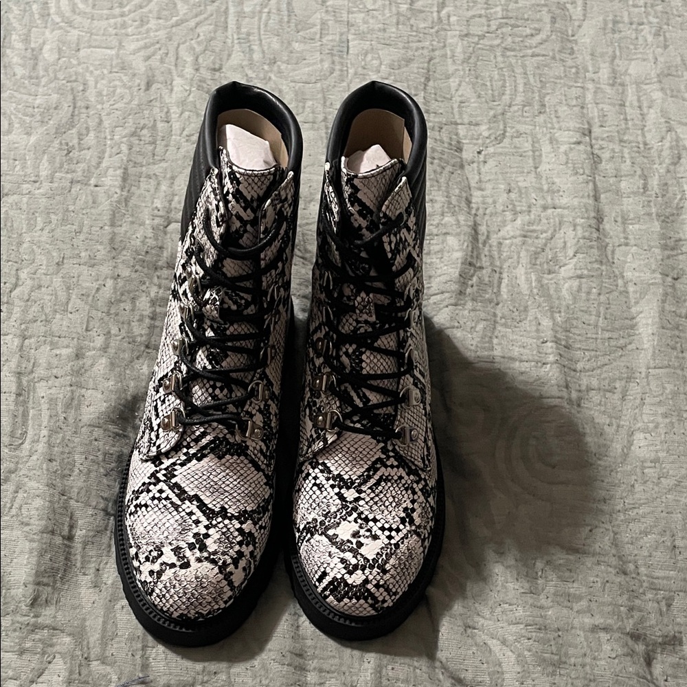 Snakeskin Pattern Women's Combat Boots